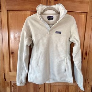 Patagonia Lightweight Better Sweater® Marsupial Pullover Size M in cream/tan